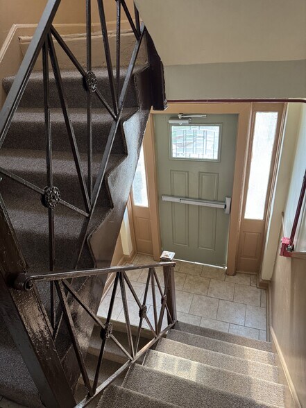 More Photos Of 3130 Buena Vista Ter SE, Washington Apartments For Sale