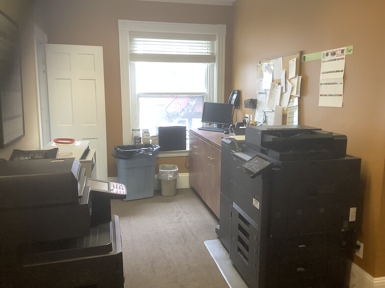 More Photos Of 1583 Beacon St, Brookline Office For Sale