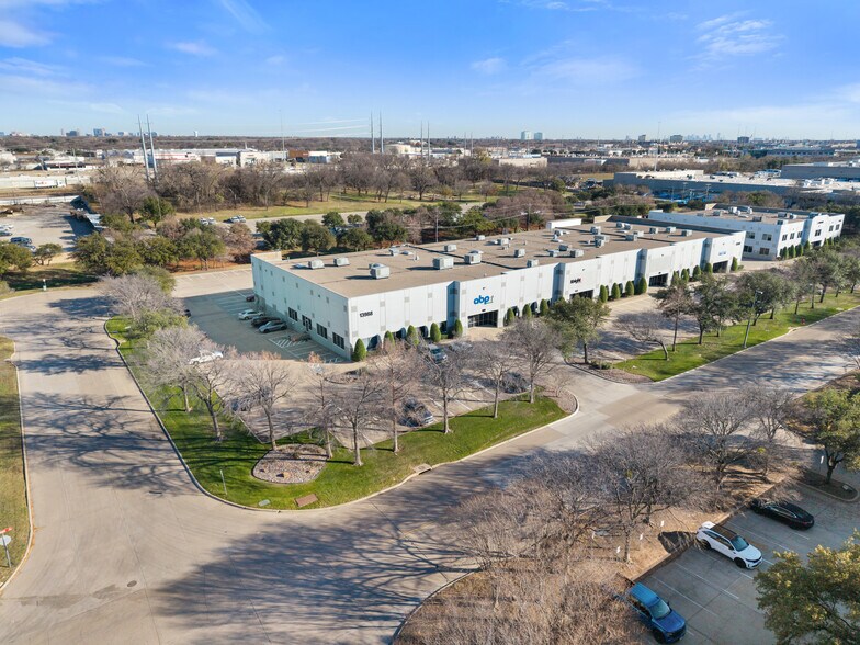 More Photos Of 13988 Diplomat Dr, Dallas Research And Development For Lease