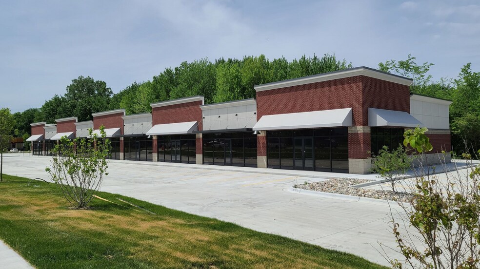 More Photos Of 23357 Hall Rd, Macomb General Retail For Sale