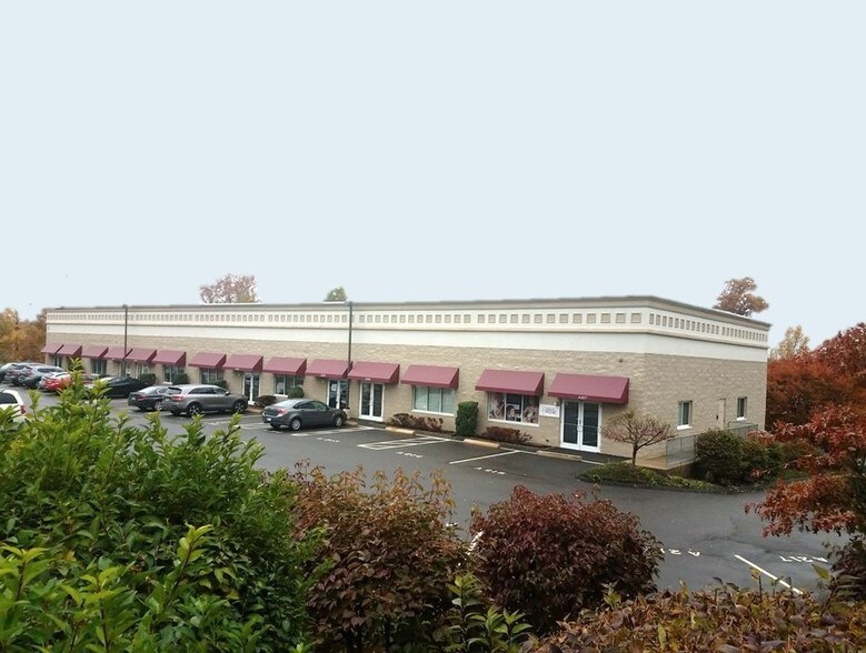 More Photos Of 100 Corporate Dr, Trumbull Research And Development For Lease