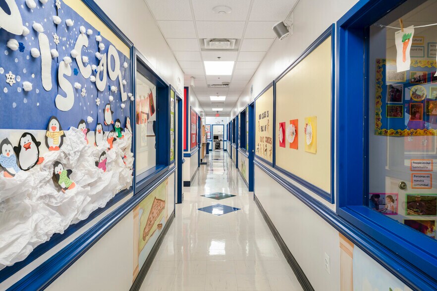 More Photos Of 42885 Orchard Oriole Dr, Ashburn Daycare Center For Sale