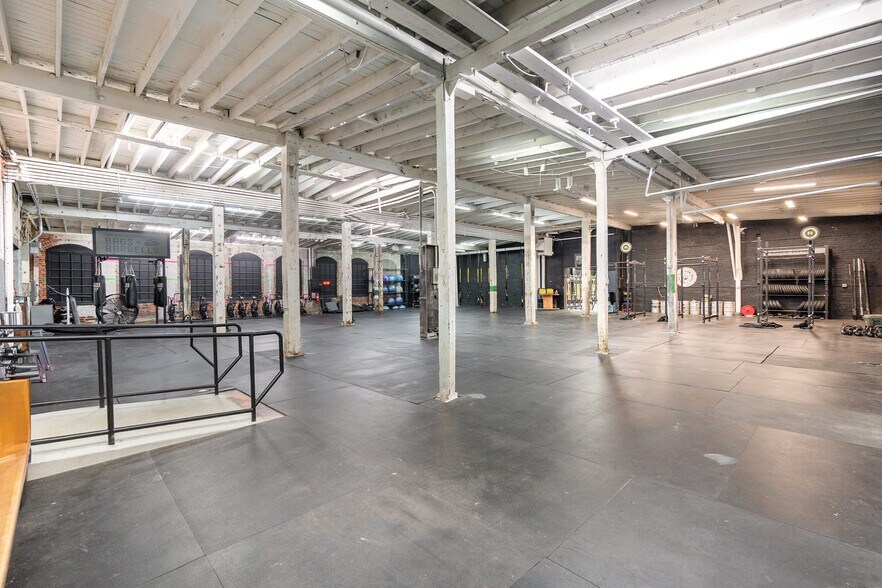 More Photos Of 77 Foundry Ave, Batavia Warehouse For Sale