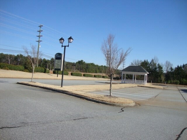 More Photos Of 2 Leas Courtyard Dr, Seneca Medical For Sale