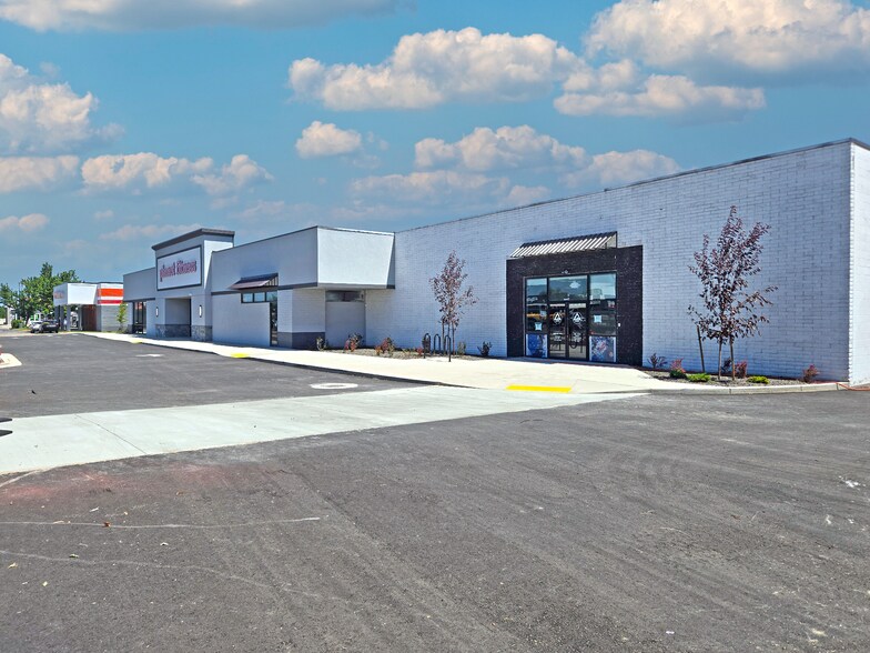 Primary Photo Of 1600 N Main St, Meridian General Retail For Lease