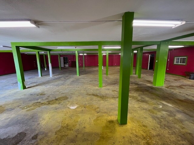 More Photos Of 713 Nebraska St, South Houston Warehouse For Sale