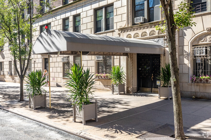 More Photos Of 302-318 E 79th St, New York Apartments For Sale