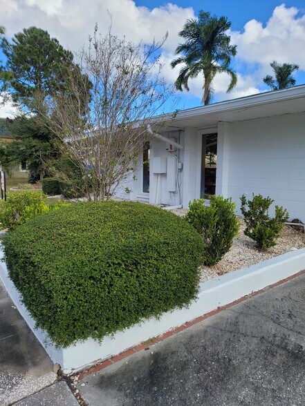 More Photos Of 1601 Rickenbacker Dr, Sun City Center Medical For Lease