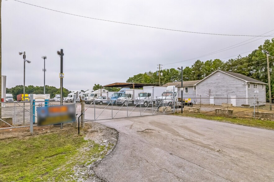 More Photos Of 4250 Stacks Rd, College Park Manufacturing For Lease