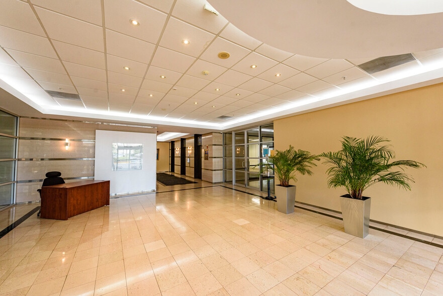 More Photos Of 600 Cleveland St, Clearwater Office For Lease