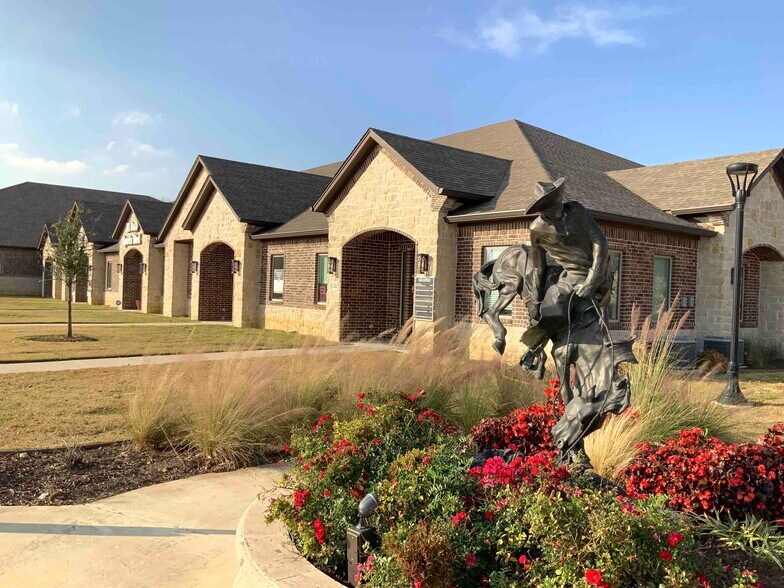 More Photos Of 26875 US Highway 380 E, Aubrey Office For Lease