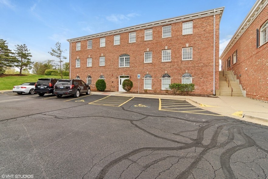 More Photos Of 715 Ela Rd, Lake Zurich Medical For Sale