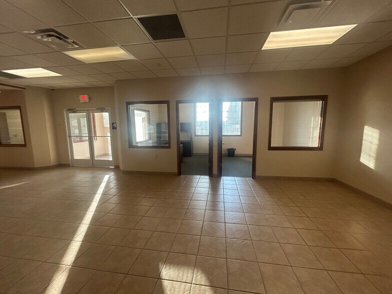 More Photos Of 2630 Rochester Rd, Cranberry Township Freestanding For Lease