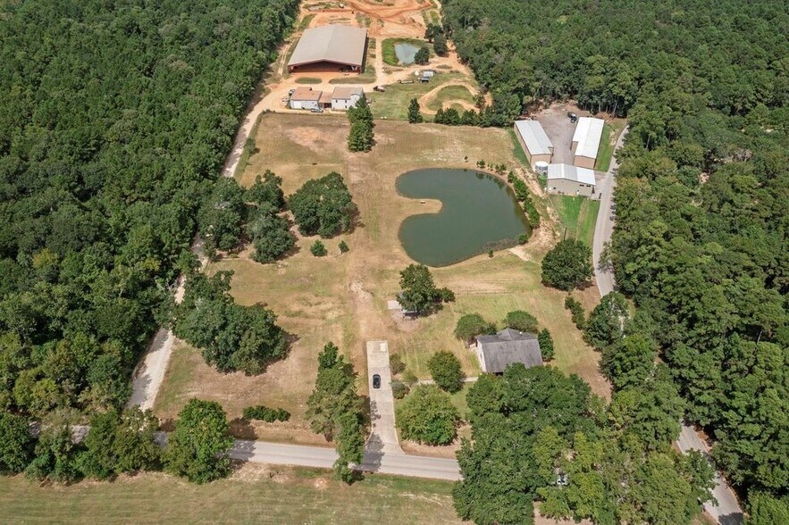 More Photos Of 1250 S Pine Lake Rd, Montgomery Specialty For Sale