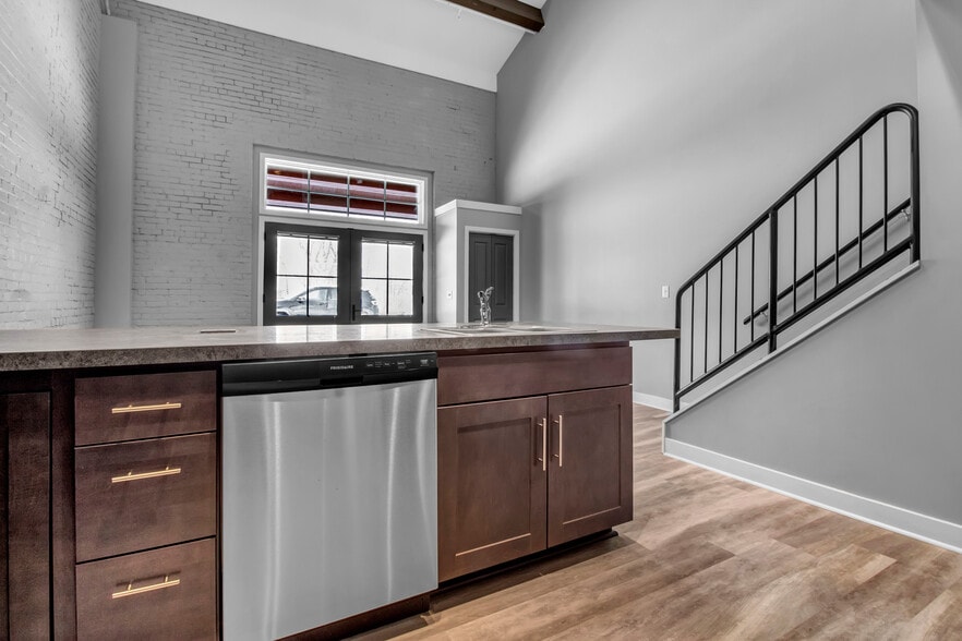 More Photos Of 68 Tonawanda St, Buffalo Apartments For Sale