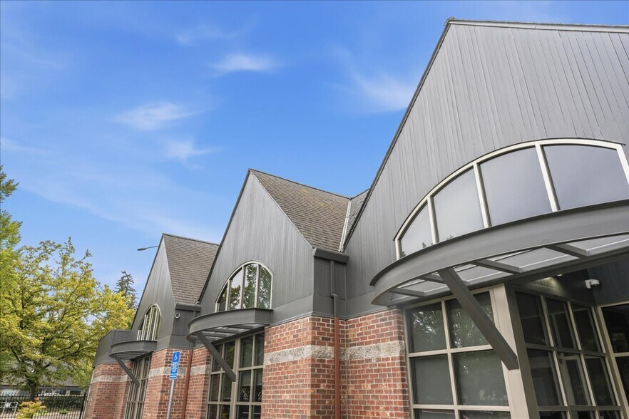 More Photos Of 250 Division St NE, Salem Office For Lease