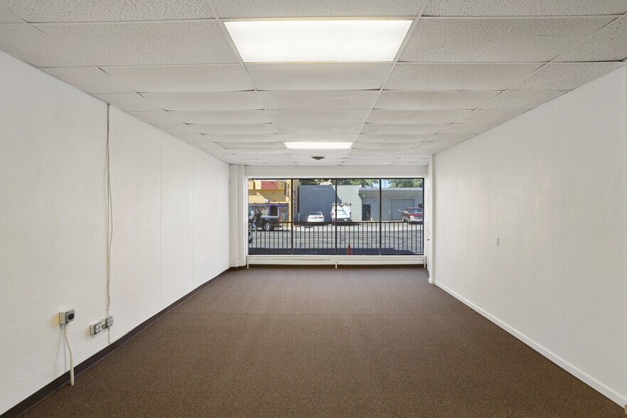 More Photos Of 338-340 N California St, Stockton Storefront For Lease