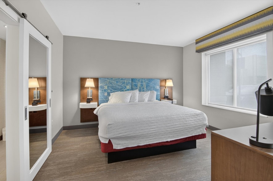 More Photos Of 1335 S Main St, Adrian Hotel For Sale