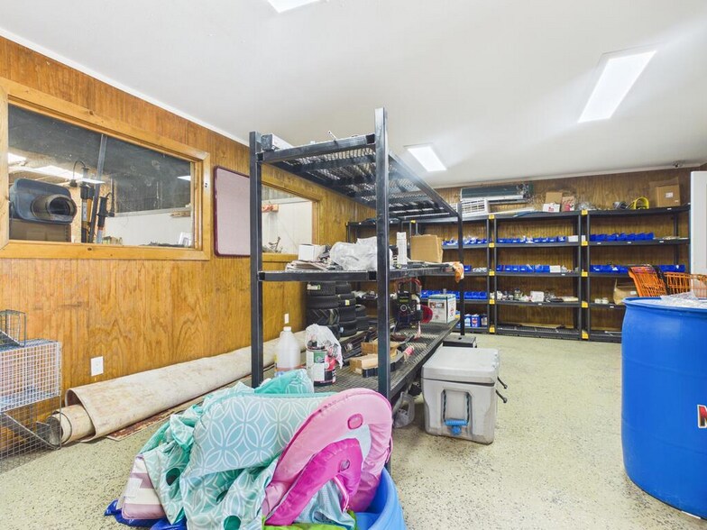 More Photos Of 1014 S Stockton Ave, Monahans Warehouse For Sale