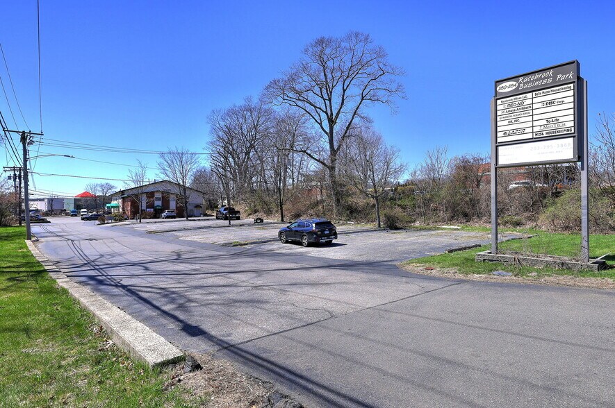 More Photos Of 284 Racebrook Rd, Orange Office For Sale