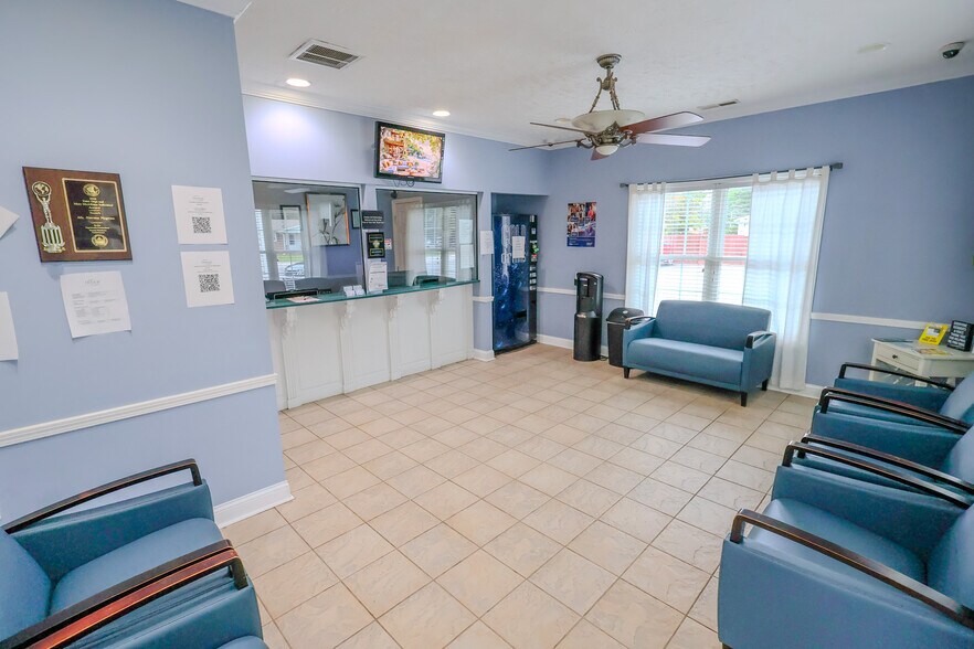 More Photos Of 2212 Hope Mills Rd, Fayetteville Office For Sale