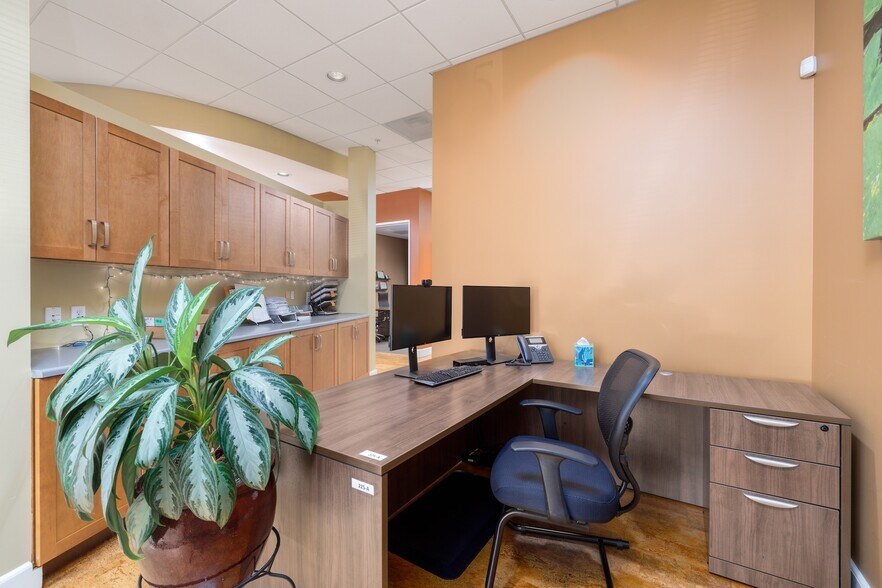 More Photos Of 205-245 Foss Creek Cir, Healdsburg Office For Sale