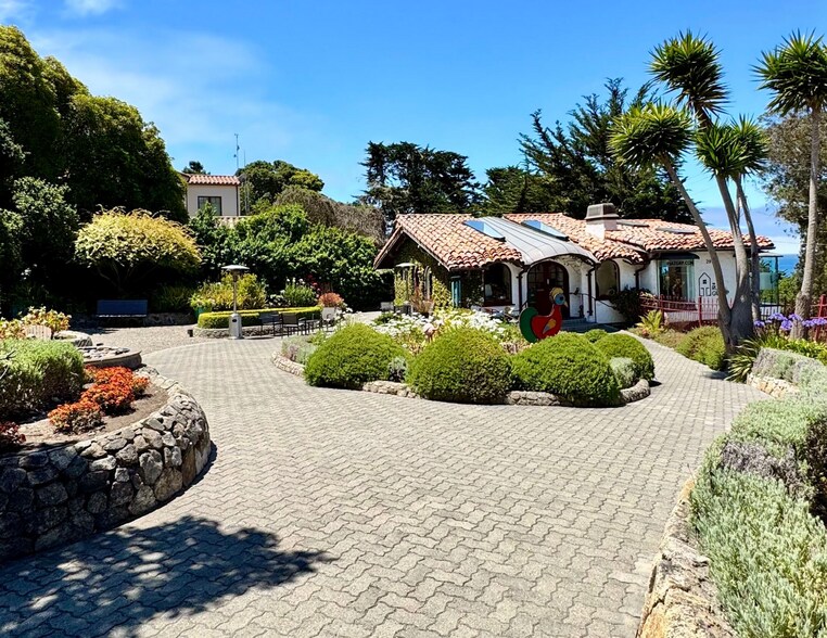 More Photos Of 29251 CA - 1, Carmel General Retail For Sale