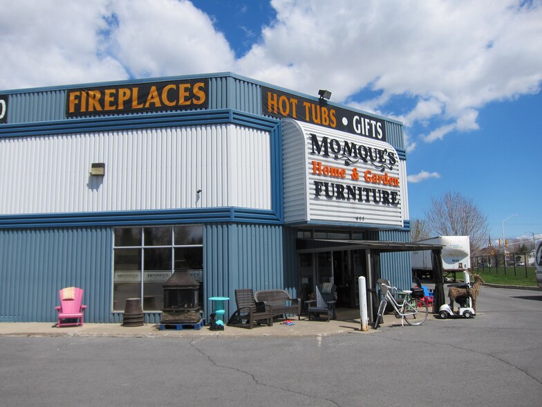 More Photos Of 405 Ninth St W, Cornwall Freestanding For Lease
