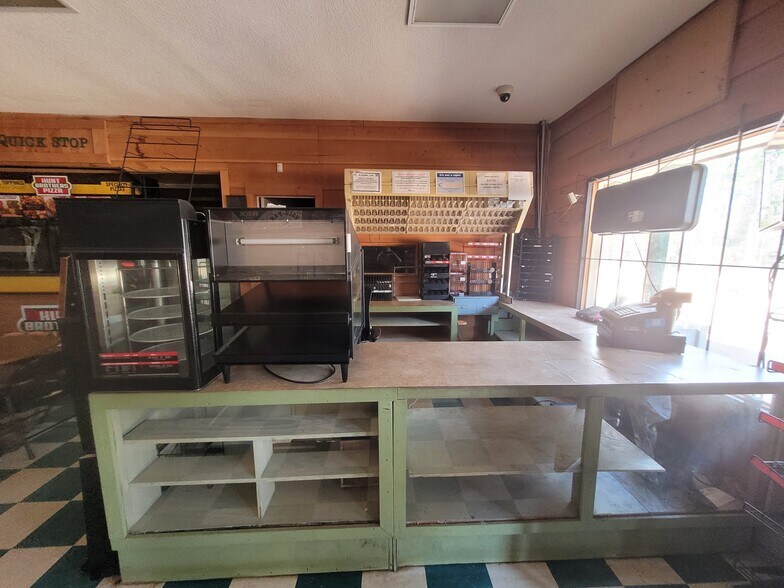 More Photos Of 2777 Hwy 83, Evergreen Service Station For Sale