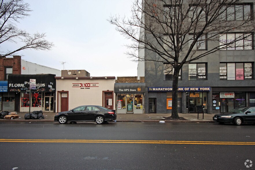 More Photos Of 28-26 Steinway St, Astoria Freestanding For Lease