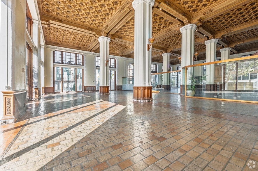 More Photos Of 1000 Van Ness Ave, San Francisco Apartments For Lease