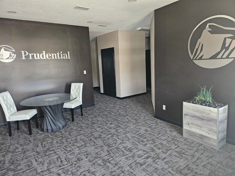 More Photos Of 10315 Dawson's Creek Blvd, Fort Wayne Coworking Space