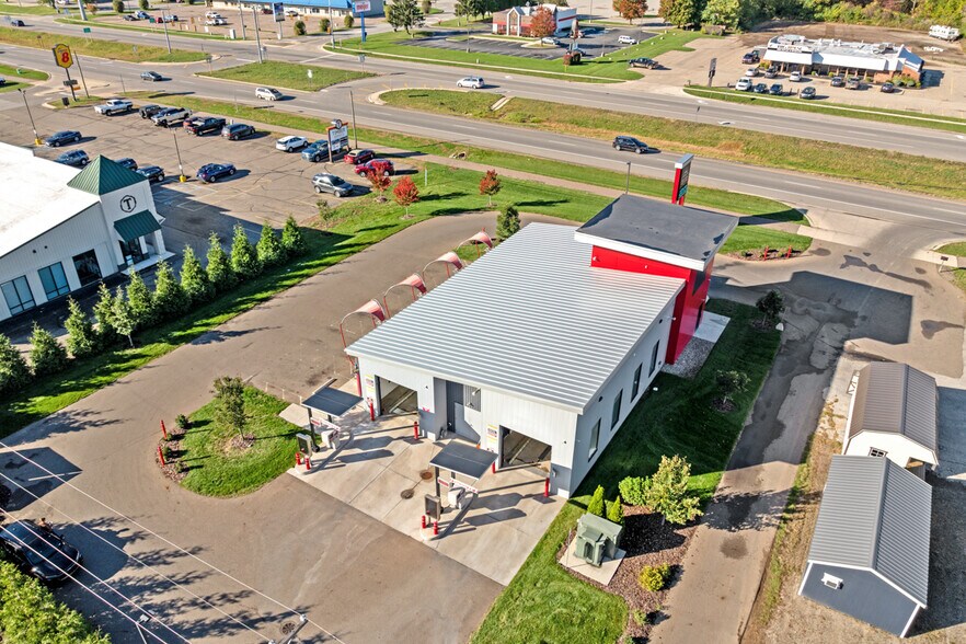 More Photos Of 655 S US Highway 131, Three Rivers General Retail For Sale