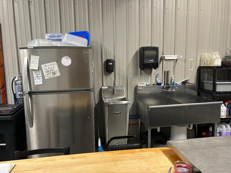 More Photos Of 9318 US Highway 59 N, Atlanta Specialty For Sale