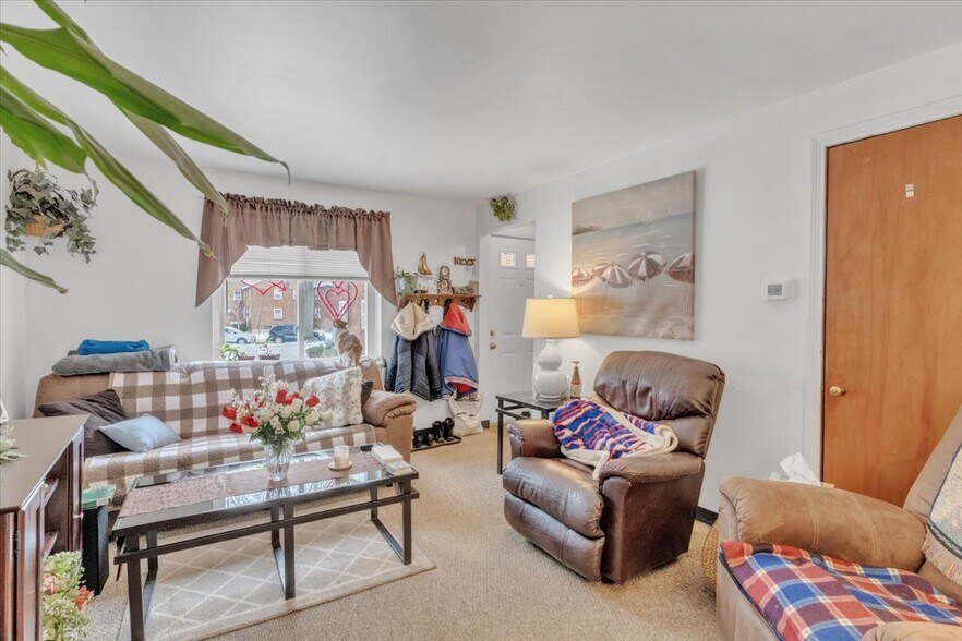 More Photos Of 70 McKinley Pkwy, Buffalo Multifamily For Sale