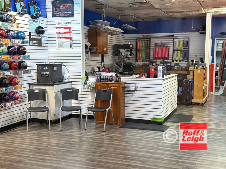 More Photos Of 26383 Broadway Ave, Bedford Bowling Alley For Sale