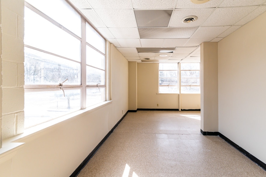 More Photos Of 6328 Windsor Mill Rd, Gwynn Oak Storefront Retail Office For Sale