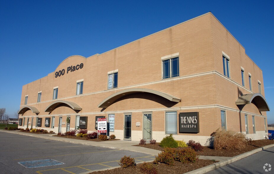 More Photos Of 900 Parker Pl, Schererville Office For Sale