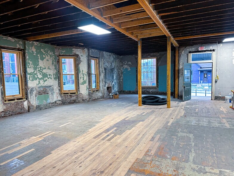 More Photos Of 802 18th Ave S, Nashville Office For Sale