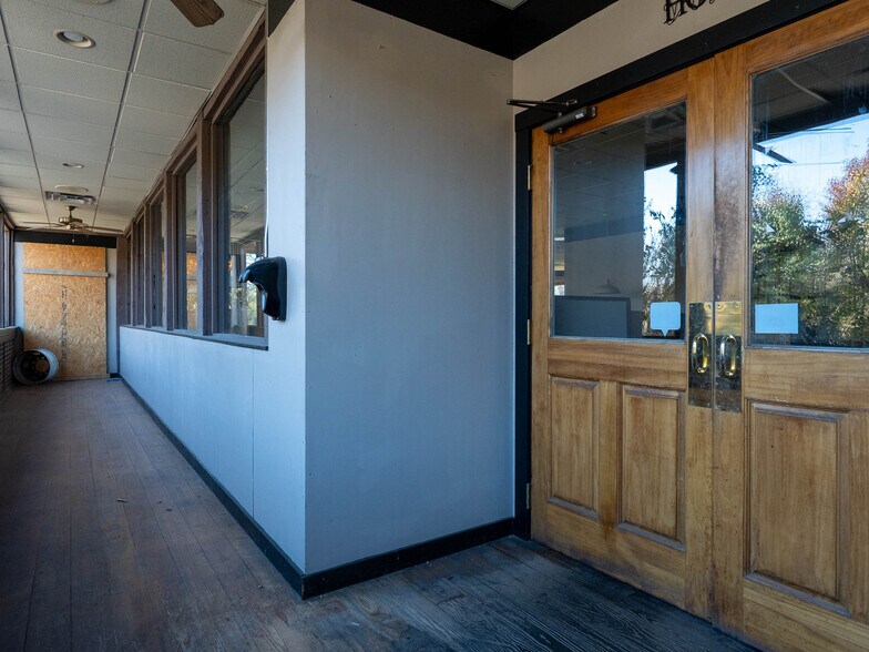 More Photos Of 1941 Champion Dr, Canton Restaurant For Lease