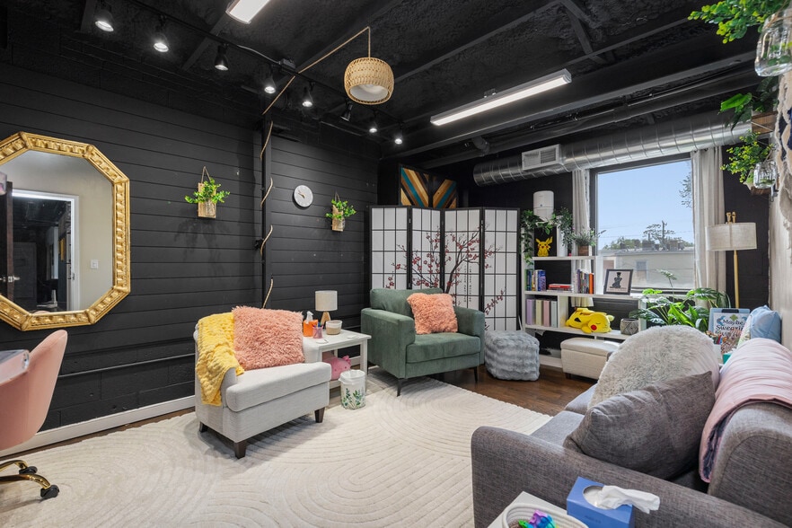 More Photos Of 2614 W Cary St, Richmond Freestanding For Sale