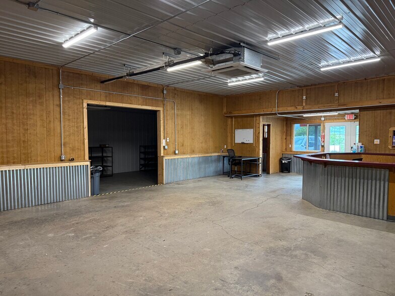 More Photos Of 431 1st St, Hollister Flex For Sale