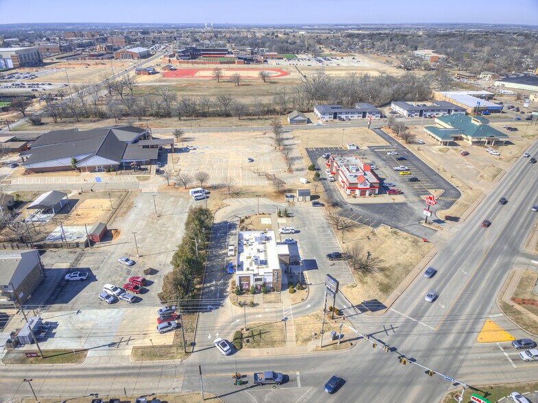 More Photos Of 1004 N Boomer Rd, Stillwater Restaurant For Sale