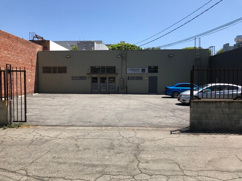 More Photos Of 7235-7237 Santa Monica Blvd, West Hollywood Loft Creative Space For Lease