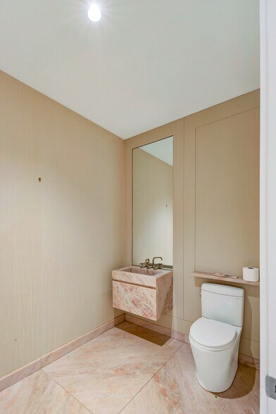 More Photos Of 1277 Third Ave, New York Apartments For Lease