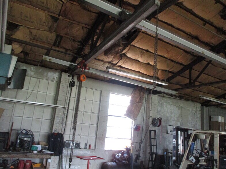 More Photos Of 305 Hardinsburg Road, Cecilia Warehouse For Sale