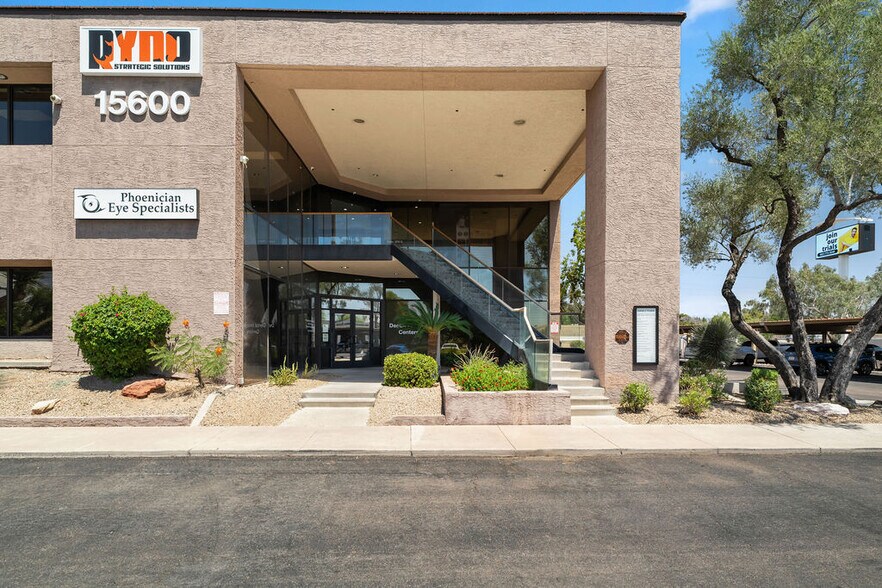 More Photos Of 15600-15650 N Black Canyon Hwy, Phoenix Office For Lease