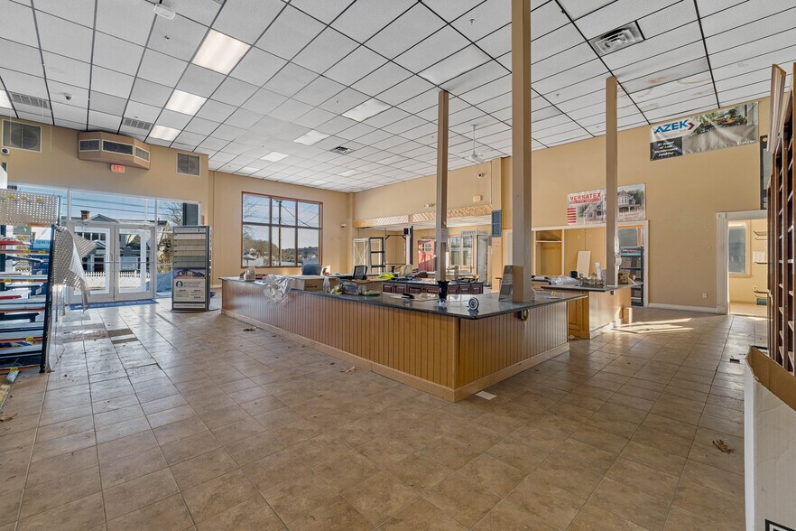 More Photos Of 45 Richards Grove Rd, Quaker Hill Service For Sale