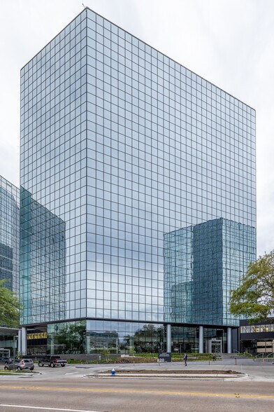 More Photos Of 820 Gessner Rd, Houston Office For Lease