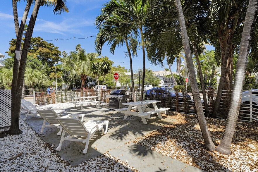 More Photos Of 1000 7th St, Miami Beach Apartments For Sale